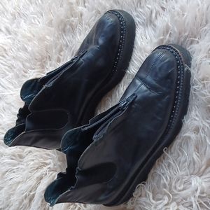 Vintage Black leather  booties
